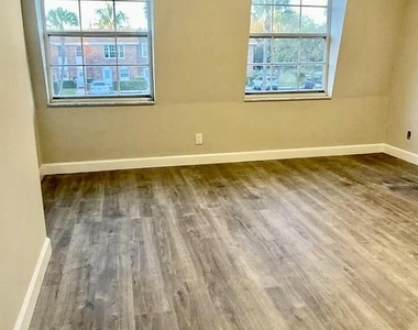 413 N Cypress Drive - Photo Thumbnail 13