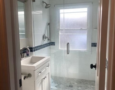 12 Bayview Avenue - Photo Thumbnail 16