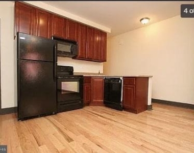 1945 N 18th Street - Photo Thumbnail 3