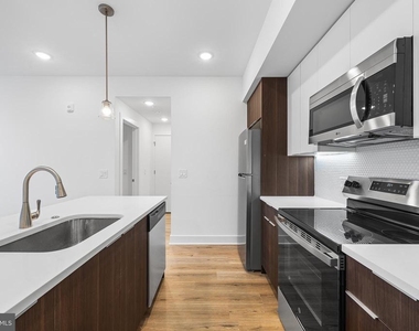 4324 Lancaster Avenue - Photo Thumbnail 11