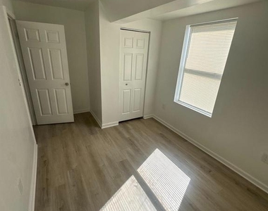 3930 1st Street Se - Photo Thumbnail 4