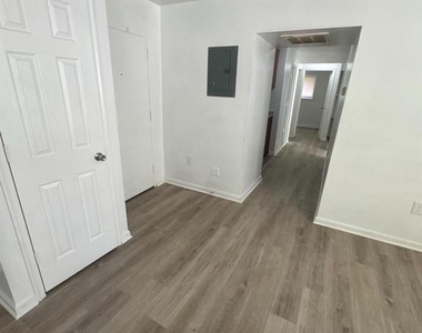 3930 1st Street Se - Photo Thumbnail 8