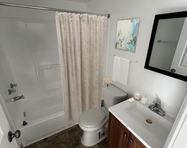 330 37th Street Se - Photo Thumbnail 1