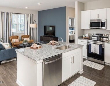 3520 Pinetree Grove Lane - Photo Thumbnail 17