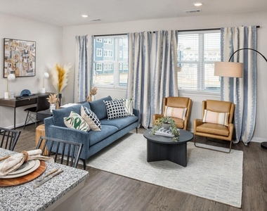 3520 Pinetree Grove Lane - Photo Thumbnail 3