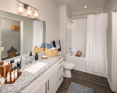 3520 Pinetree Grove Lane - Photo Thumbnail 24