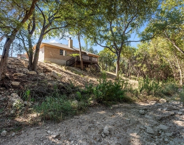 7704 Plateau Cv - Photo Thumbnail 28