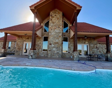 8256 S Us Highway 183 - Photo Thumbnail 11