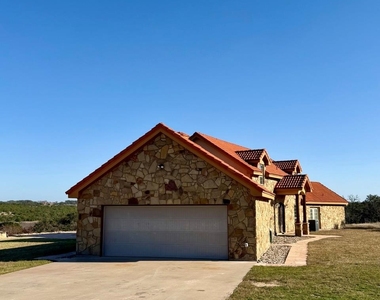 8256 S Us Highway 183 - Photo Thumbnail 3