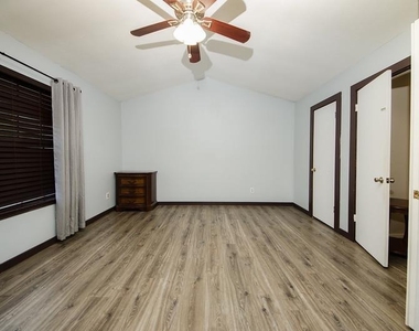 2112 Waterway Bnd - Photo Thumbnail 15