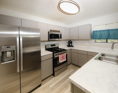 2112 Waterway Bnd - Photo Thumbnail 7