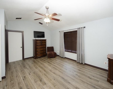 2112 Waterway Bnd - Photo Thumbnail 17