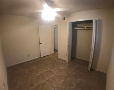 2408 Longview St - Photo Thumbnail 8