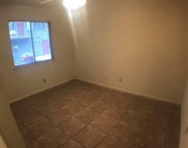 2408 Longview St - Photo Thumbnail 7