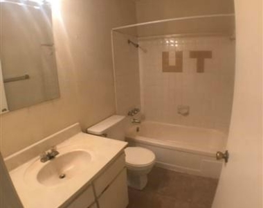 2408 Longview St - Photo Thumbnail 6
