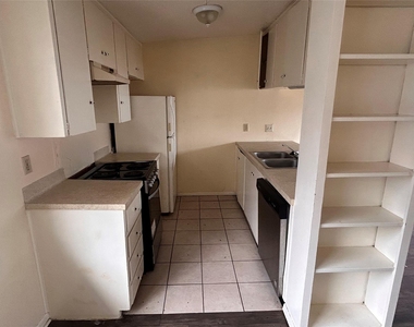 2408 Longview St - Photo Thumbnail 3