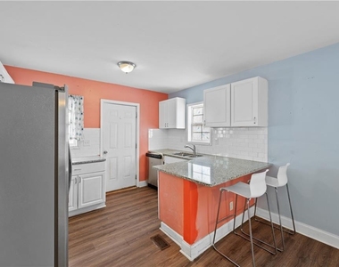 1124 Graymont Drive Sw - Photo Thumbnail 4
