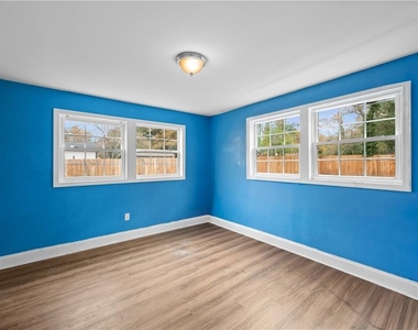 1124 Graymont Drive Sw - Photo Thumbnail 9
