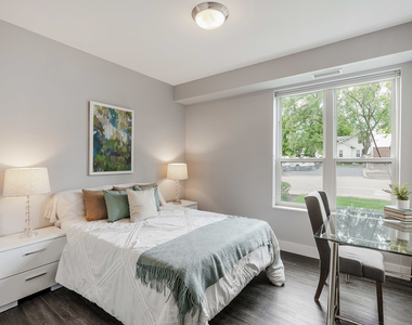 101 W Liberty Street - Photo Thumbnail 8