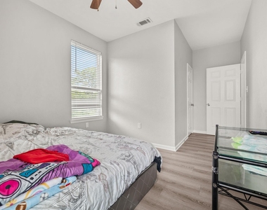 8534 Woodlyn Road - Photo Thumbnail 20
