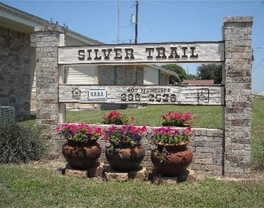 403 Mesquite - Photo Thumbnail 4