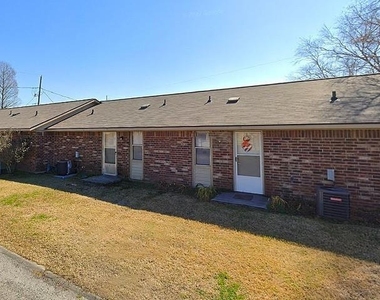 425 Memorial Drive - Photo Thumbnail 2