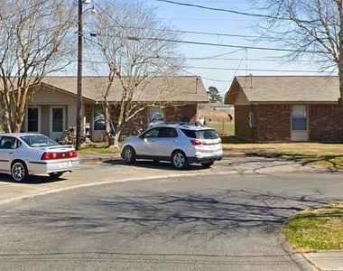 425 Memorial Drive - Photo Thumbnail 1