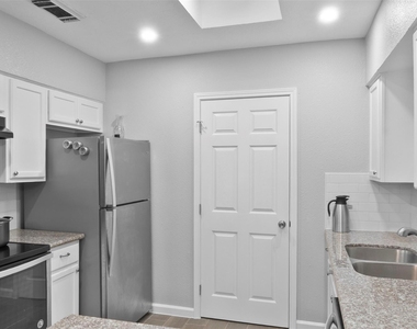 668 N Eldridge Parkway - Photo Thumbnail 8