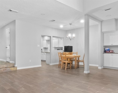668 N Eldridge Parkway - Photo Thumbnail 5
