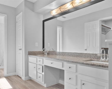 668 N Eldridge Parkway - Photo Thumbnail 11