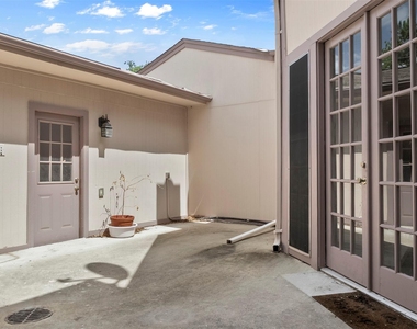 668 N Eldridge Parkway - Photo Thumbnail 17