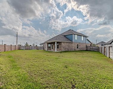 21606 Wave Hollow Drive - Photo Thumbnail 33