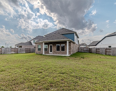 21606 Wave Hollow Drive - Photo Thumbnail 28