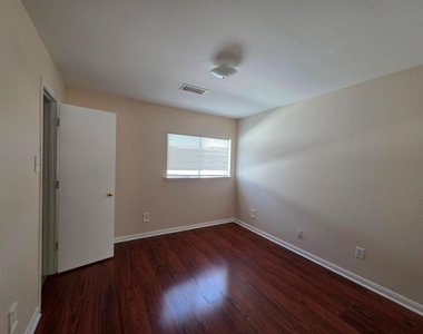 15127 Blue Creek Ranch Drive - Photo Thumbnail 12