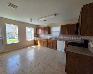 15127 Blue Creek Ranch Drive - Photo Thumbnail 14