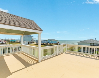 805 Seashell Drive - Photo Thumbnail 19
