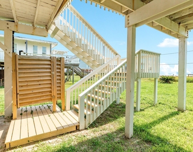 805 Seashell Drive - Photo Thumbnail 21