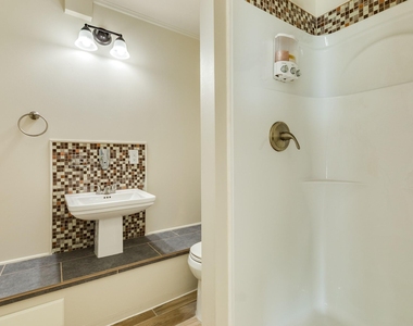 805 Seashell Drive - Photo Thumbnail 16