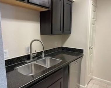 12500 Sandpiper Drive - Photo Thumbnail 8