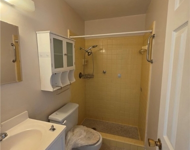 46 Hamlin Court - Photo Thumbnail 5
