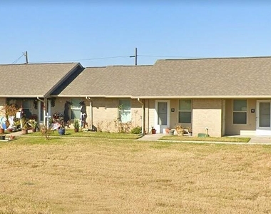 520 E Orange Street - Photo Thumbnail 4