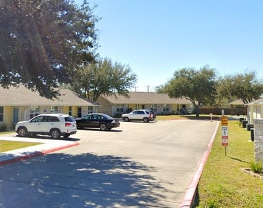 1201 N Live Oak - Photo Thumbnail 1