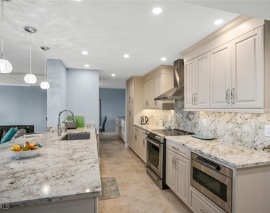 10851 Gulf Shore Drive - Photo Thumbnail 9