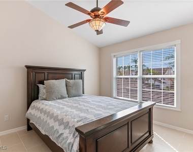 5940 Sand Wedge Lane - Photo Thumbnail 9