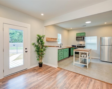 2712 Link Road - Photo Thumbnail 6