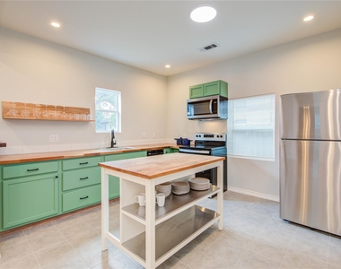 2712 Link Road - Photo Thumbnail 10