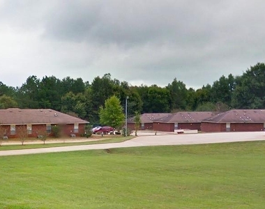 1000 Desoto Drive - Photo Thumbnail 5
