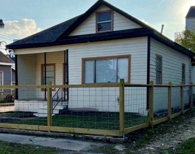 1611 Common Street - Photo Thumbnail 4