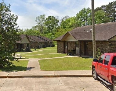 329 Marcus Street - Photo Thumbnail 1