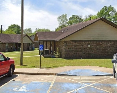 329 Marcus Street - Photo Thumbnail 2